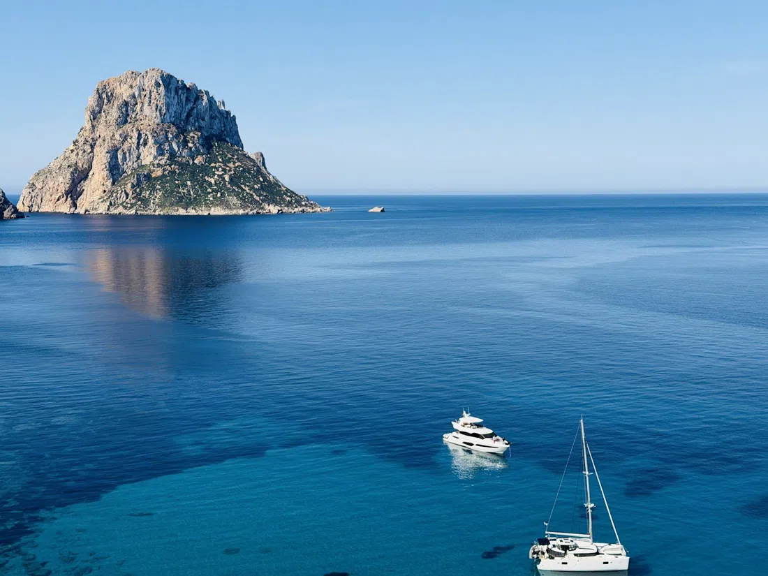 Mirador de Cala d'Hort (official viewpoint & car park), Ibiza