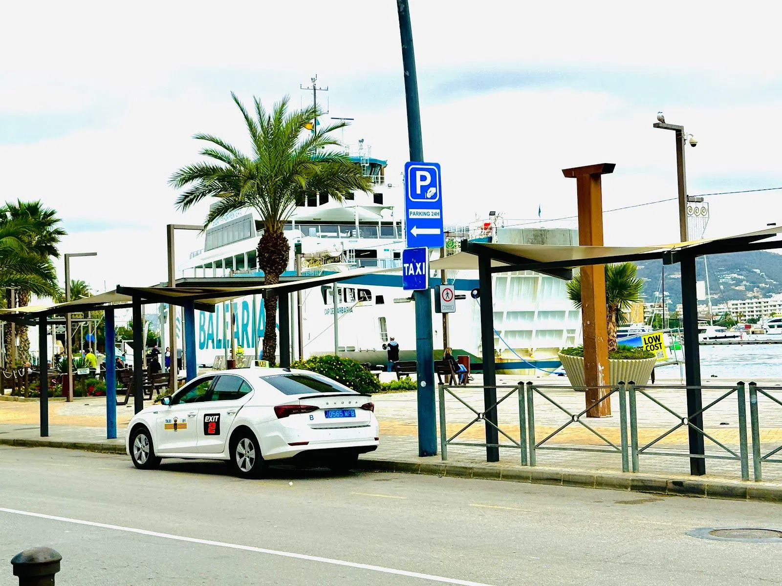 Port of Ibiza taxi rank, Avinguda de Santa Eulària, Ibiza
